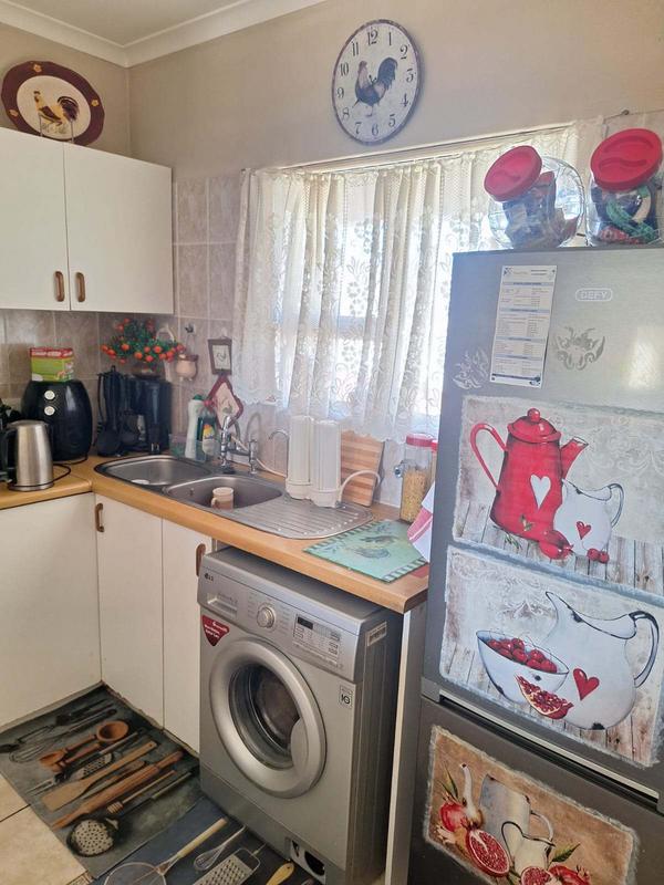 2 Bedroom Property for Sale in Hartenbos Western Cape